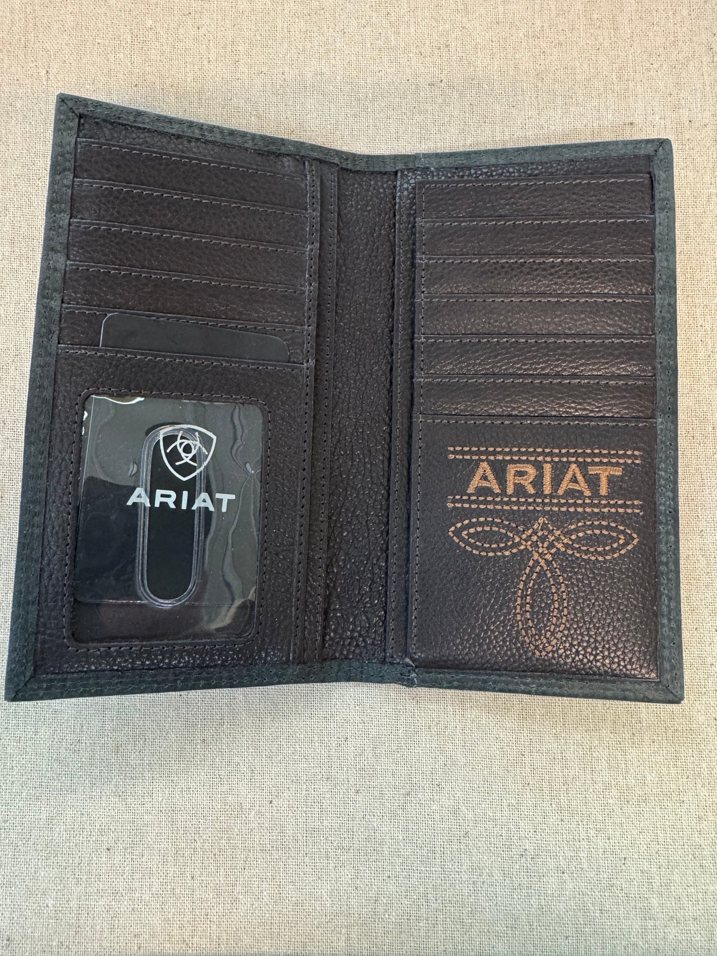 Ariat Men’s Black Pebbled Leather Rodeo Wallet – Embroidered Logo